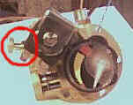 Manual isolator valve